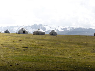 Mongolei – Weite Steppen, schroffe Berge und Adlerfest