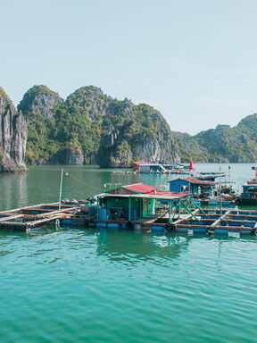 Vietnam – Halong, Hoi An & Saigon